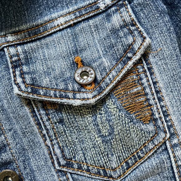 Sweet Vibes Bolero length jeans Jacket some distressing Size M runs small - Picture 5 of 10